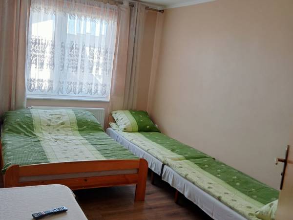 Pokój 4 osobowy z łazienką w pokoju 