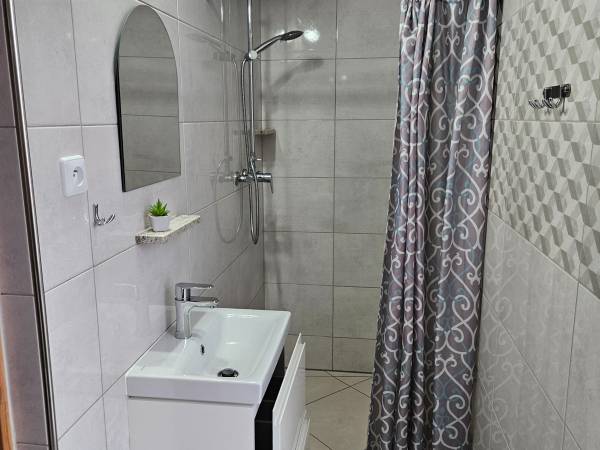 Pokoje Gościnne i Apartamenty