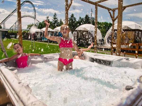 Gorące i rozgrzewające jacuzzi