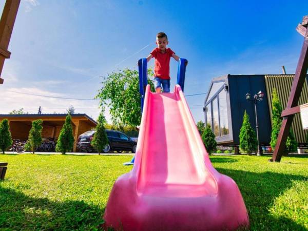 Plac zabaw i strefa dla dzieci i rodziców