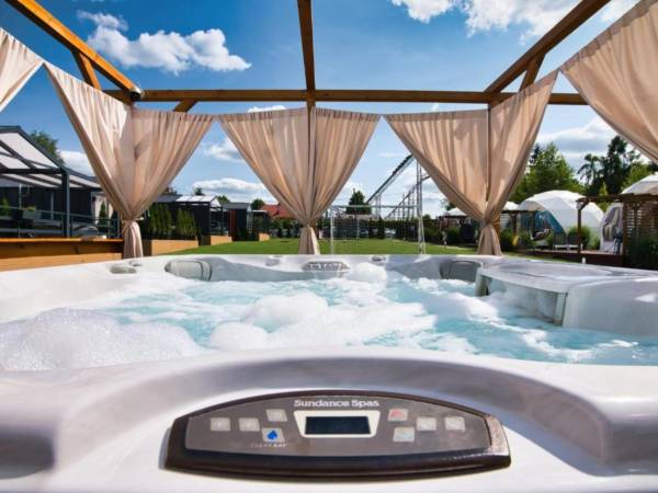 Strefa Spa z jacuzzi, sauną i schładzaczem do sauny
