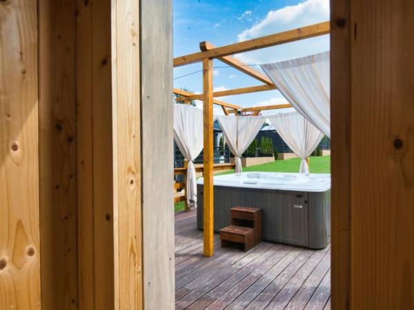 Strefa Spa z jacuzzi, sauną i schładzaczem do sauny