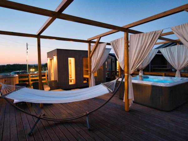 Strefa Spa z jacuzzi, sauną i schładzaczem do sauny