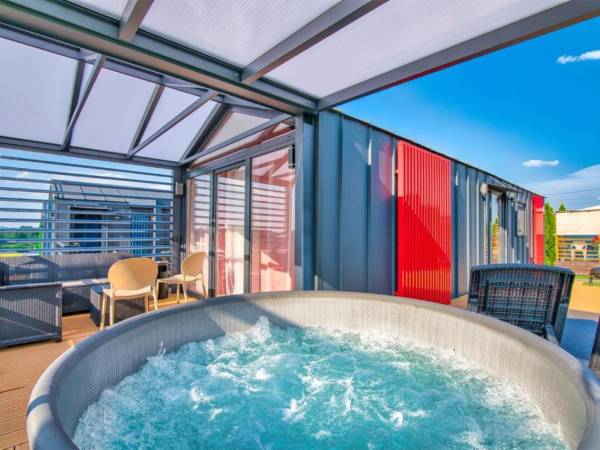 Jacuzzi na tarasie – idealne miejsce na relaks pod gołym niebem