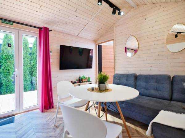 Przestronne domki zaprojektowane z myślą o komforcie