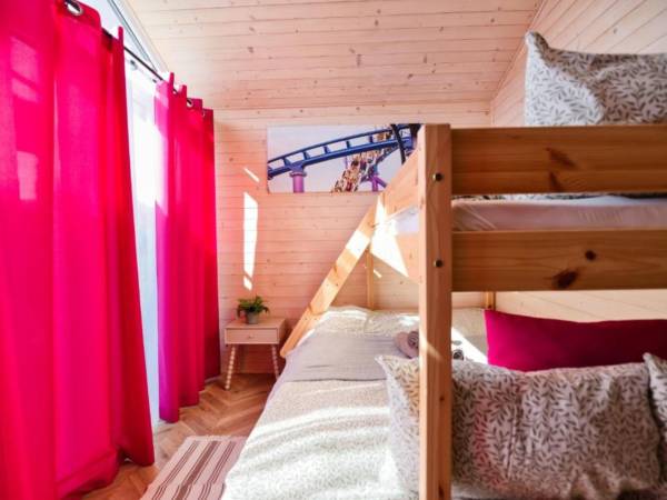 Przestronne domki zaprojektowane z myślą o komforcie