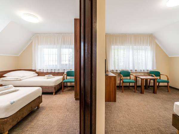 Studio 4-osobowe budynek kawiarni