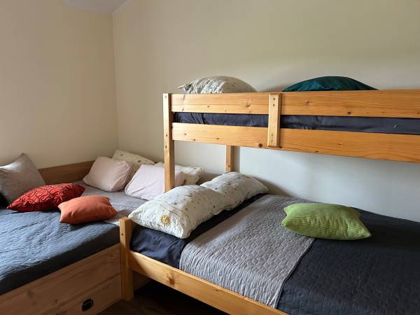 Sypialnia- domek z trzema sypialniami.