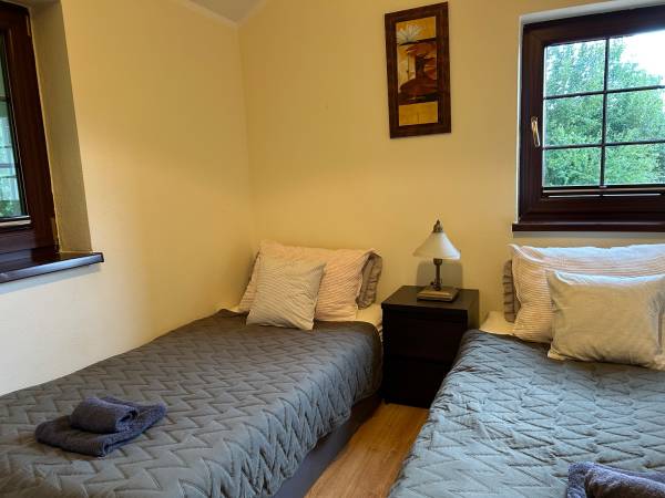 Sypialnia - domek z dwiema sypialniami.