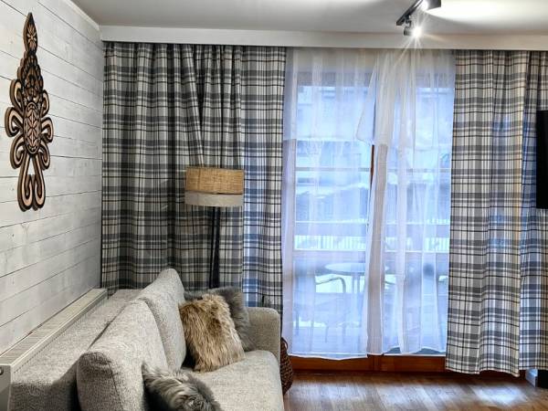 Luksusowy Domek Fantazja z Sauną i Kominkiem przy Stoku Narciarskim 