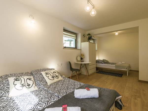 pokó trzyosobowy parter