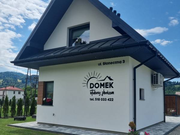 Domek Otulony Słońcem