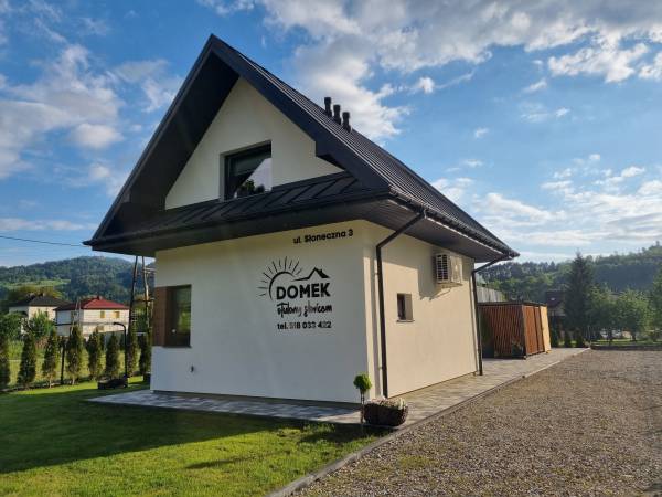 Domek Otulony Słońcem