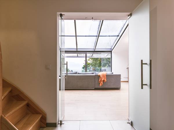 wejście do salonu piętro