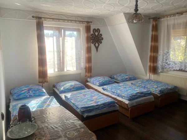 Pokoje Gościnne ''Pod Smrekami''