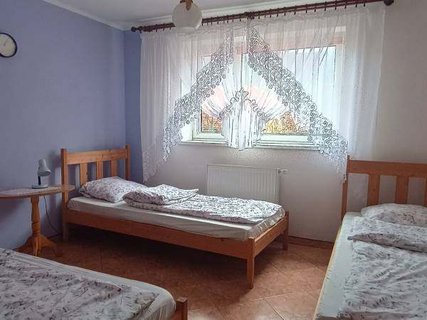 Pokój nr 2_3 osobowy 