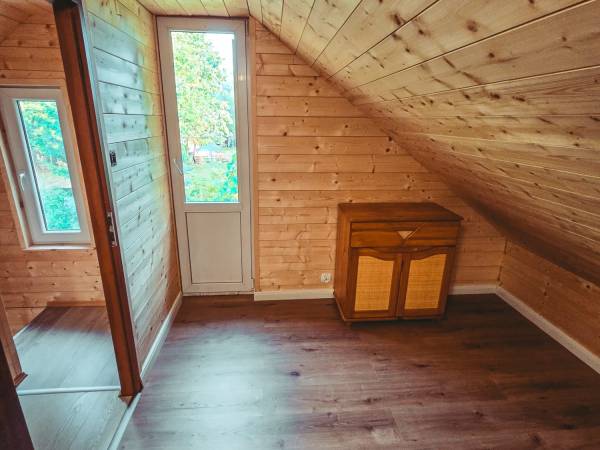 Domek z stawem w lesie SAUNA (BALIA)