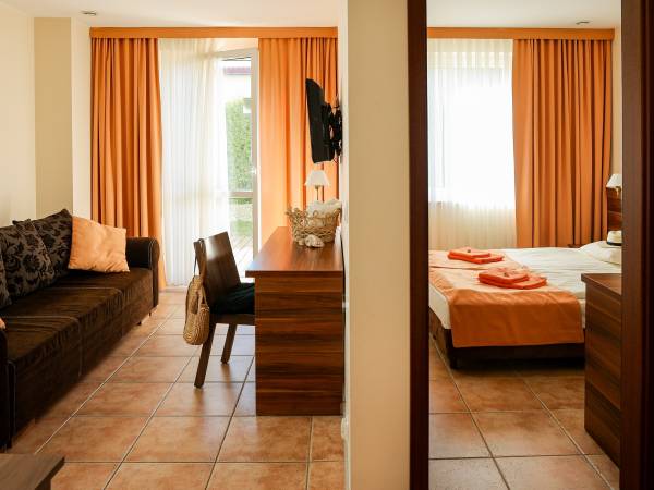 Apartament salon + sypialnia na parterze