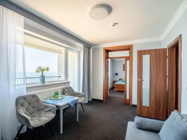 Hotel Wodnik - Twój Hotel z widokiem na morze