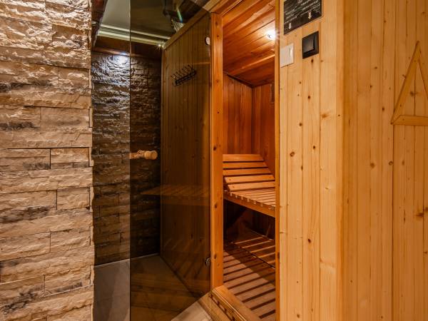 Kompleks Delta House