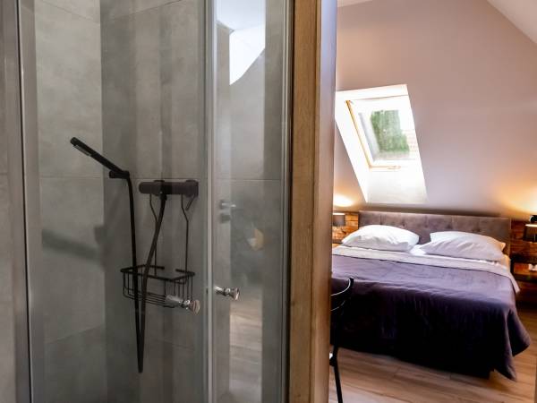 Dom Gościnny Karolek - Apartamenty i Pokoje 