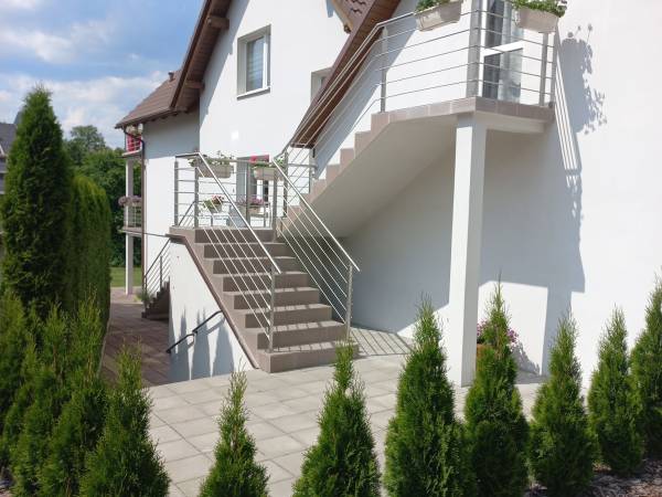 Pokoj 4osobowy ,wejście ,Poddasze