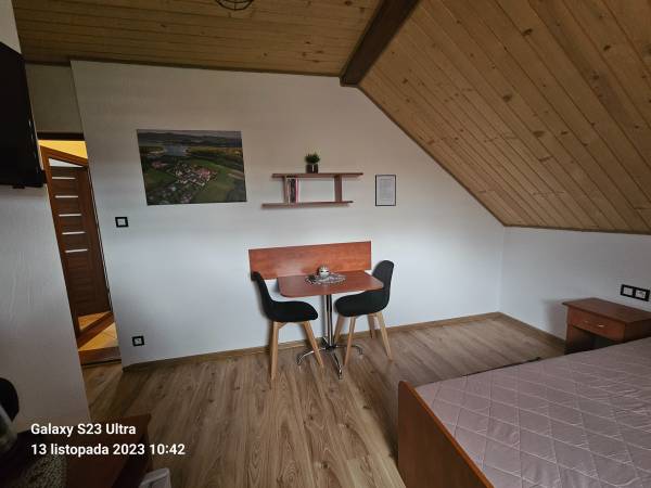 Pokoje i domki u Joli przy jeziorze