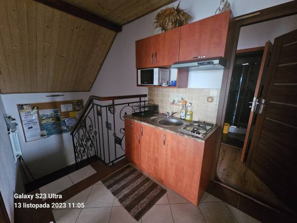 Pokoje i domki u Joli przy jeziorze