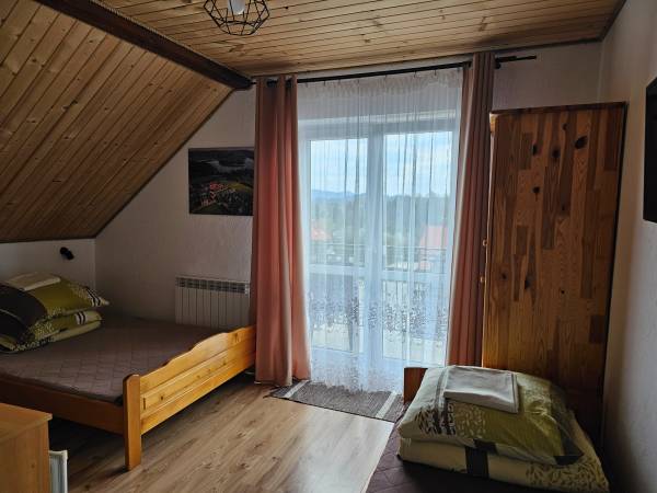 Pokoje i domki u Joli przy jeziorze