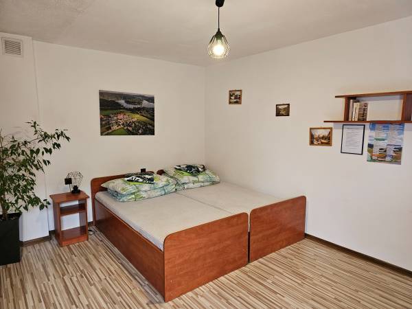 Pokoje i domki u Joli przy jeziorze