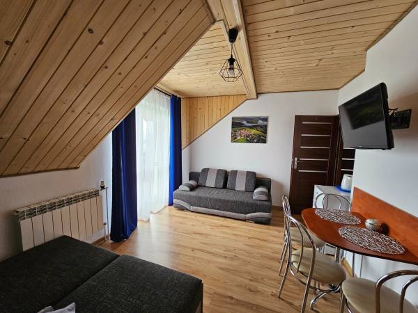 Pokoje i domki u Joli przy jeziorze