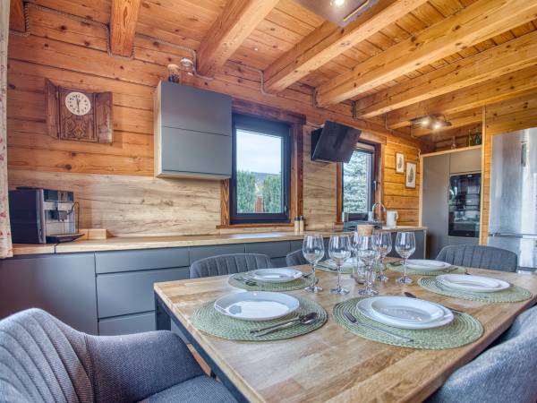 Dom z Bala- jadalnia kuchnia