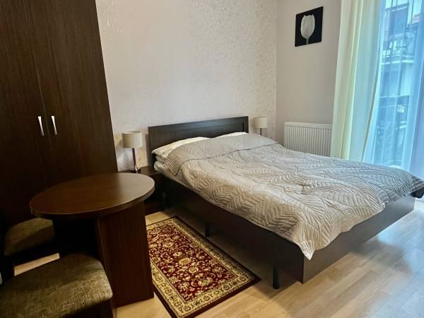 mały pokój dwuosobowy