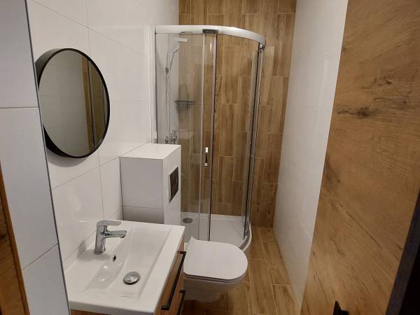 lazienka do pokoju 3os z balkonem nr8