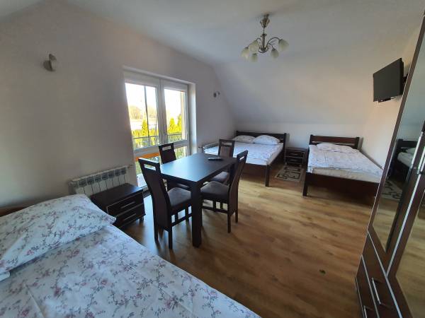 Pokój nr 1: pokój pięcioosobowy