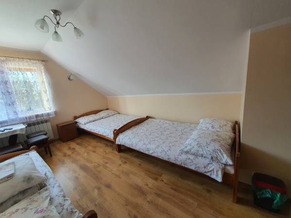 Pokój nr 5: pokój pięcioosobowy