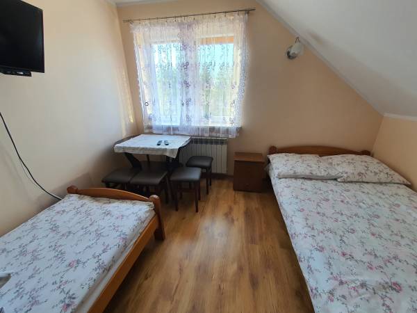 Pokój nr 5: pokój pięcioosobowy