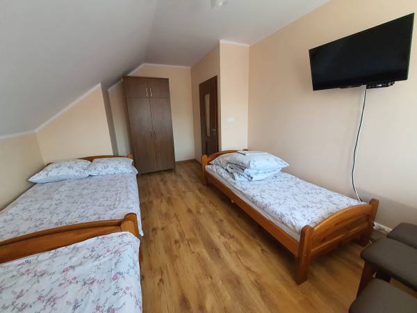 Pokój nr 5: pokój pięcioosobowy