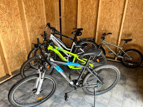 Domki na polanie Borzestowska Huta jezioro Raduńskie 