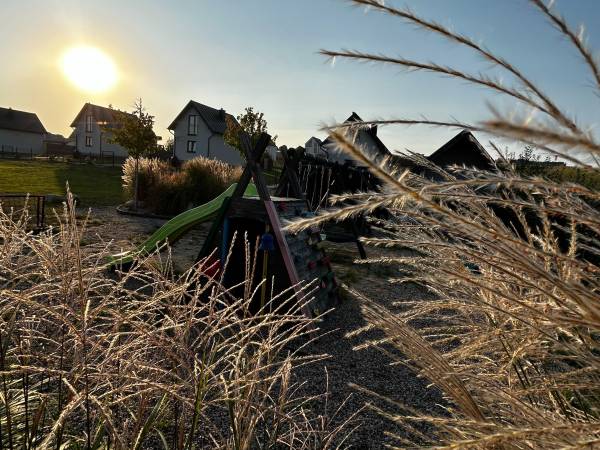 Domki na polanie Borzestowska Huta jezioro Raduńskie 