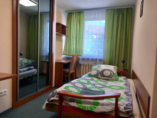 Pokój profesorski 1-osobowy z łazienką