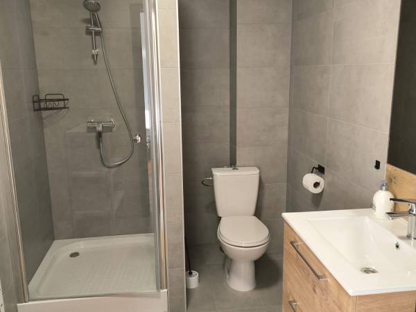 Łazienka w pokoju gościnnym