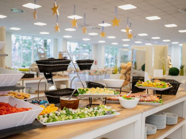 Śniadanie w formie bufetu szwedzkiego