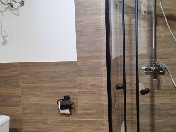 łazienla w Nowoczesnej stodole