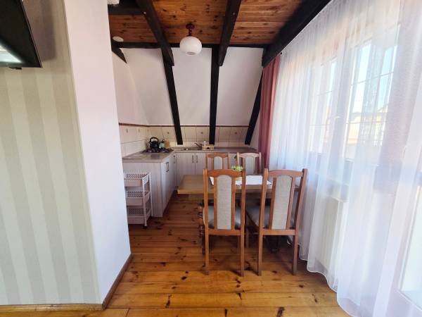 Apartament - aneks kuchenny z jadalnią