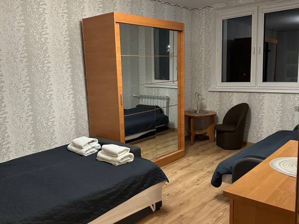 Sypialnia 1 (2 duże łóżka)