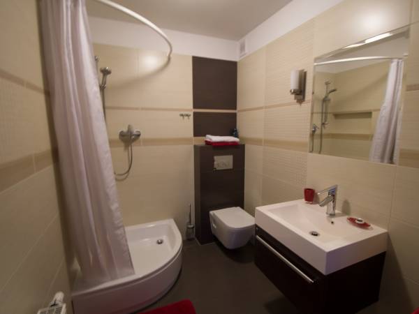 łazienka pokoju 2-osobowego