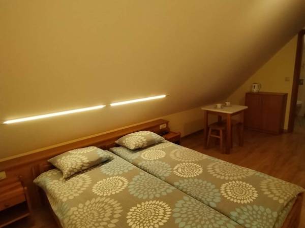 pokój 2osobowy z lodówką