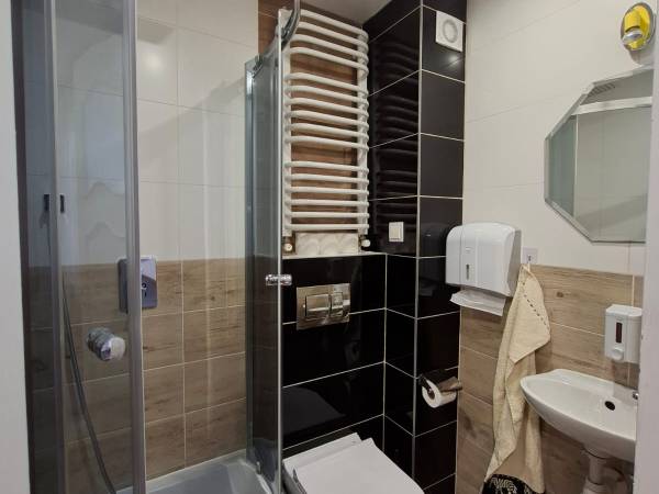 Łazienka w pokoju nr 3