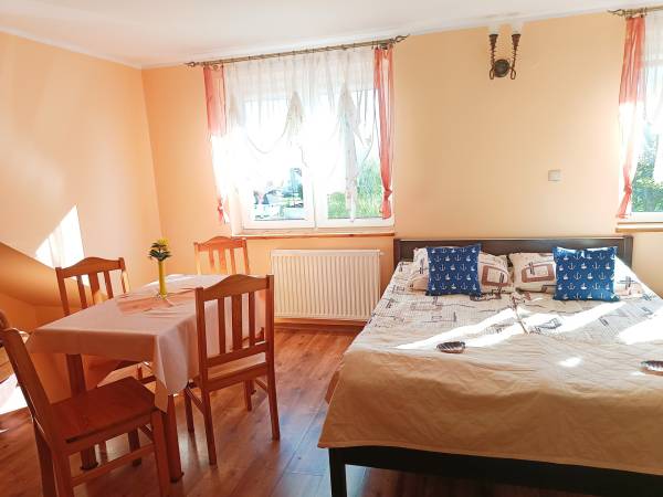 Pokoje Gościnne i Domki CENTRUM